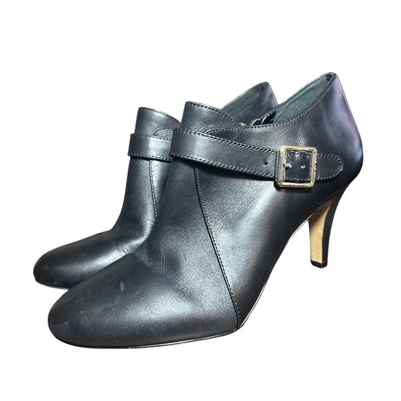 Vince Camuto Vonilesa Black Leather Buckle Ankle Booties - Size 9 - Picture 4 of 9
